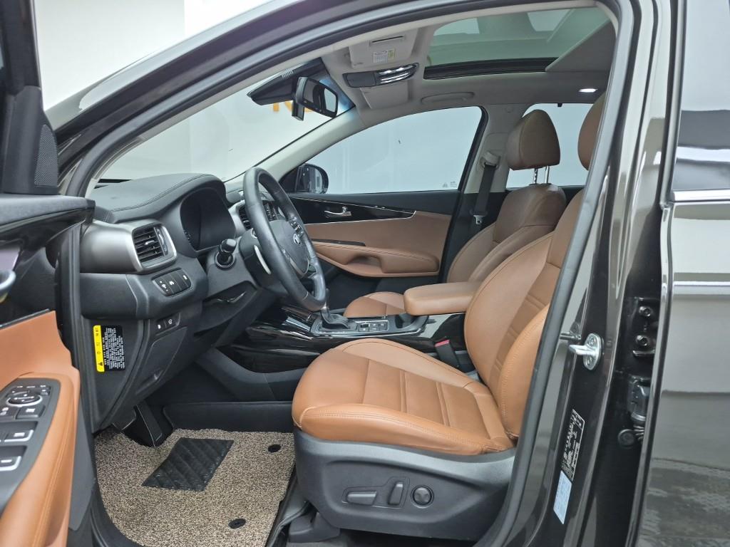 KIA Sorento - Vista 11