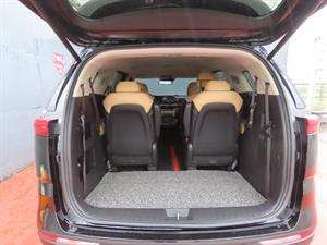 KIA Carnival - Vista 10