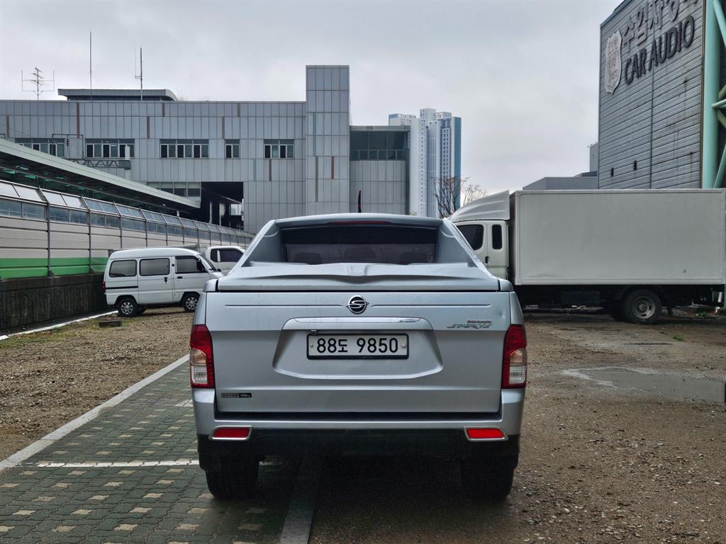 Ssangyong Korando - Vista 5