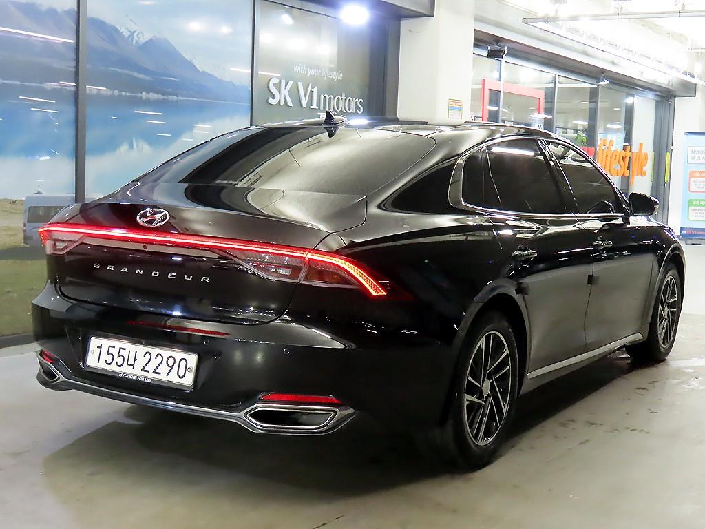 HYUNDAI Grandeur - Vista 4