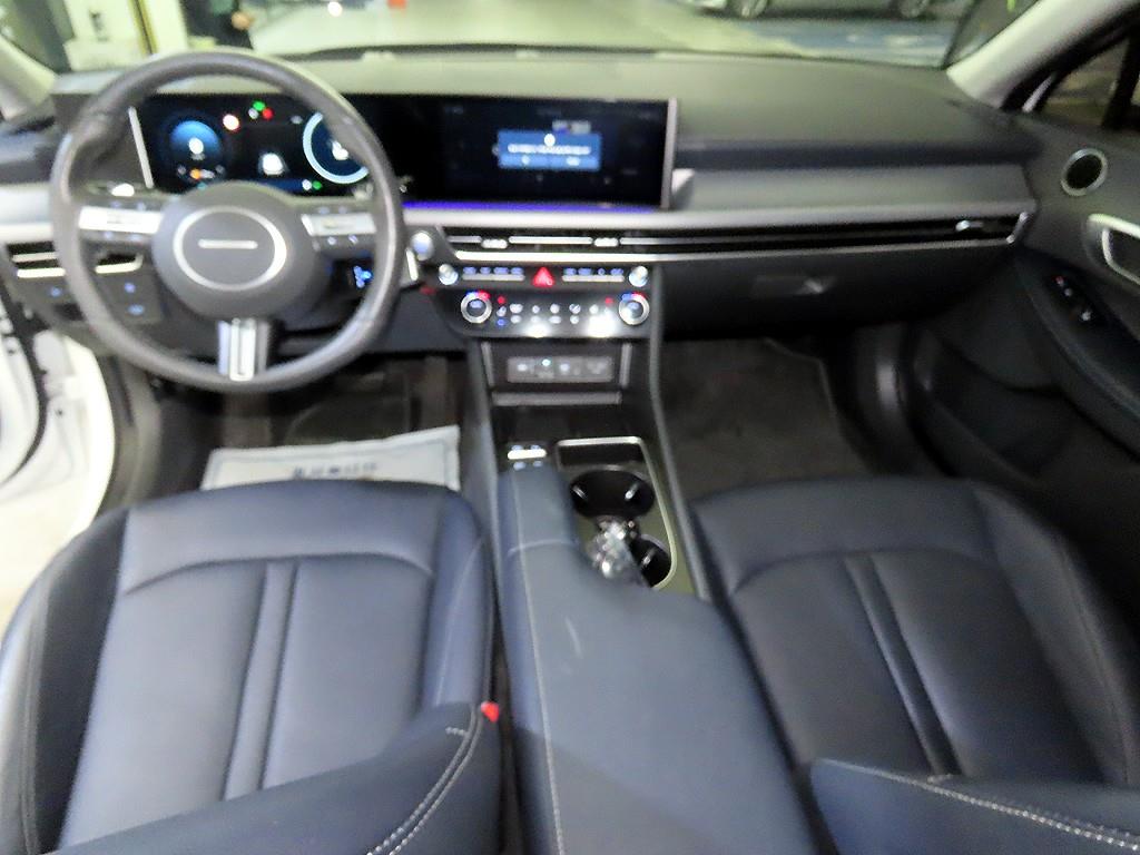 HYUNDAI Sonata - Vista 10