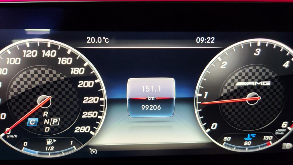 Mercedes Benz E class - Vista 12