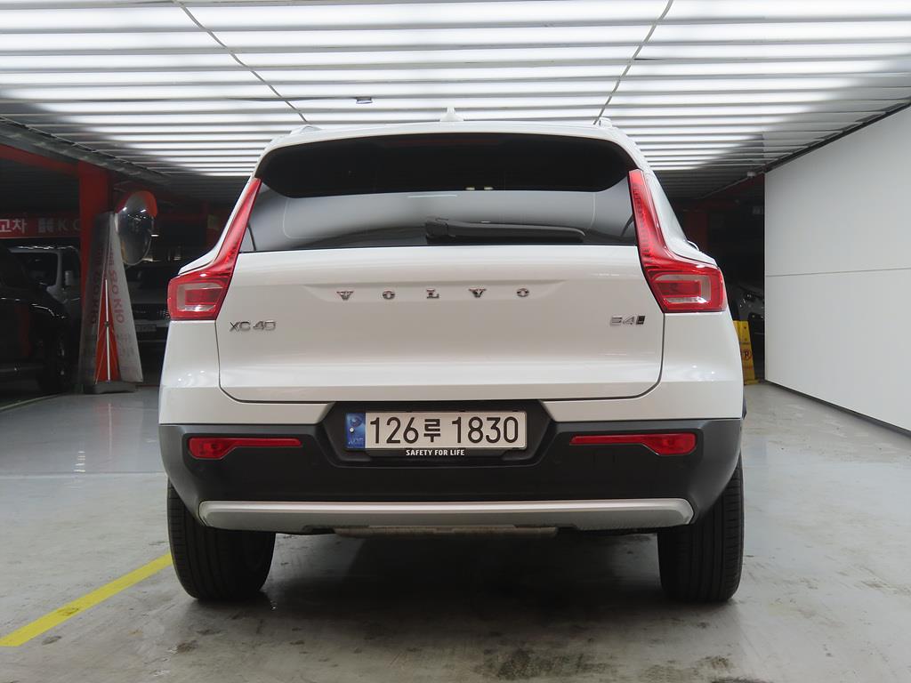 Volvo XC40 - Vista 3