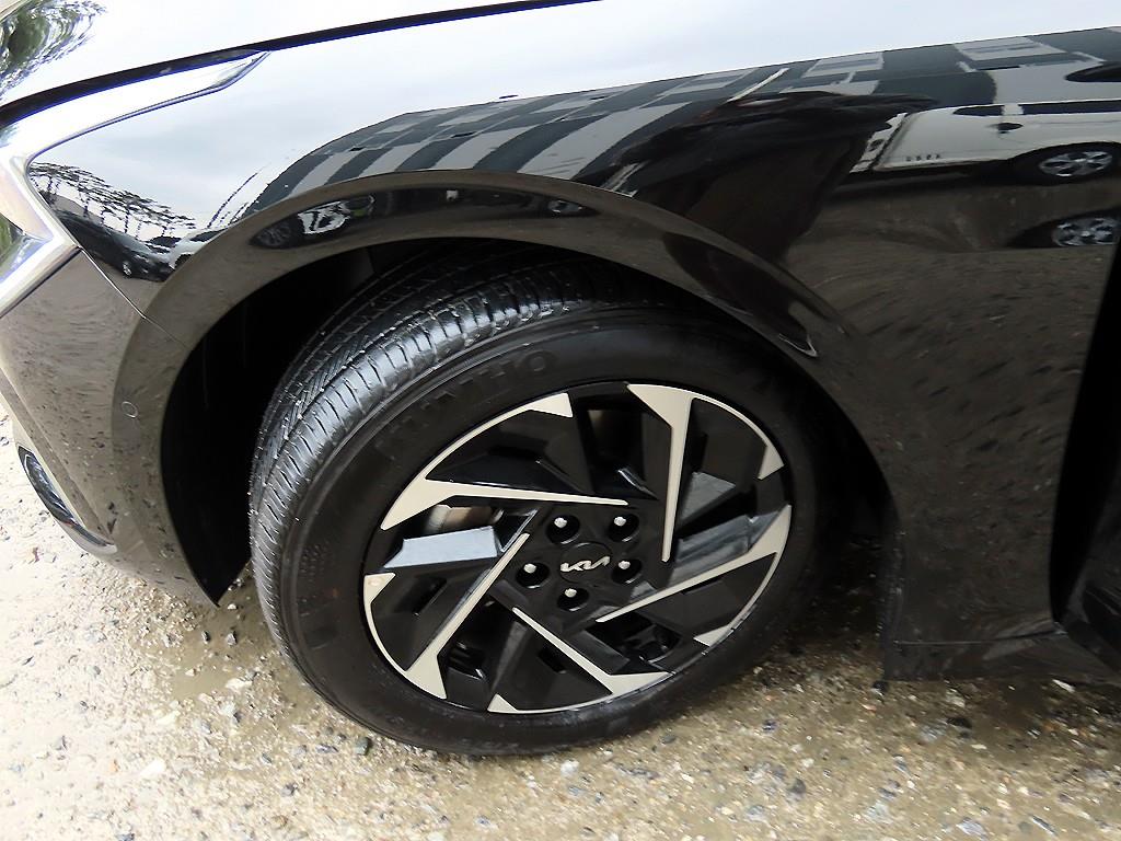KIA K5 2025 Negro - Importación desde Corea - HF Imports Iquique - Foto 20