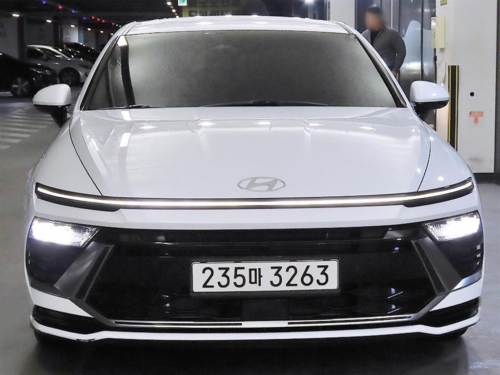 HYUNDAI Sonata - Vista 2