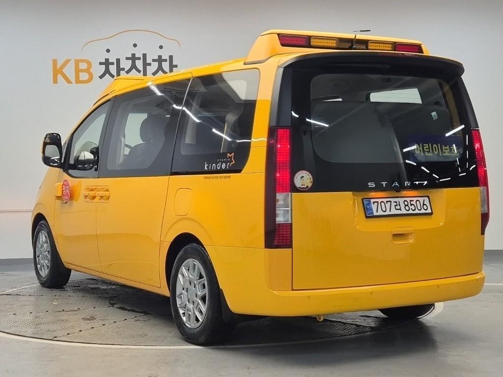 HYUNDAI Staria - Vista 4