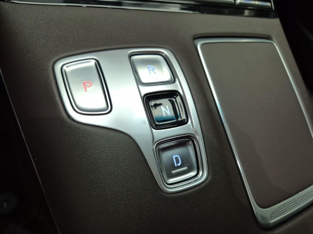 HYUNDAI Grandeur - Vista 8
