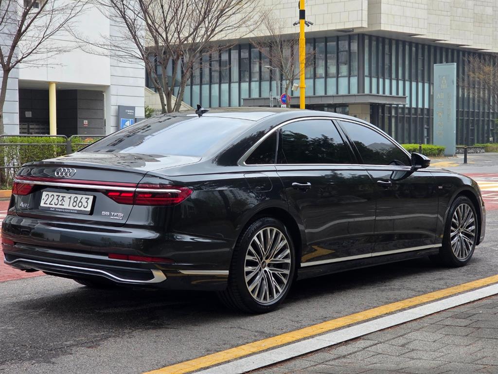 Audi A8 - Vista 6
