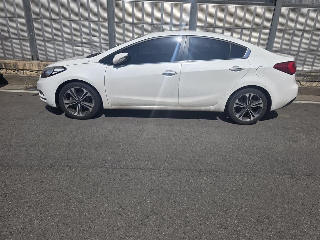 KIA K3 - Vista 2