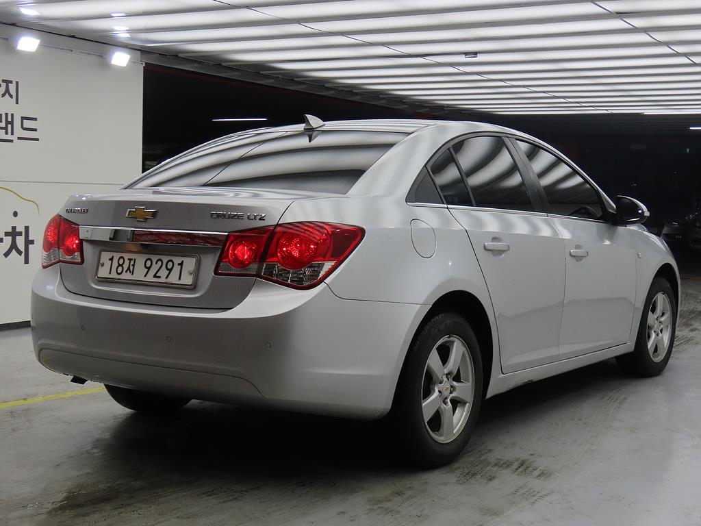 Chevrolet Cruise - Vista 3