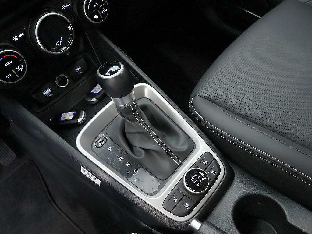 HYUNDAI Venue 2026 Blanco - Importación desde Corea - HF Imports Iquique - Foto 10