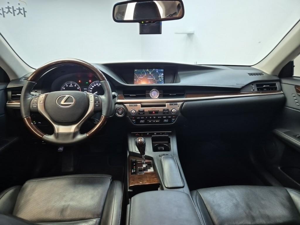 Lexus ES - Vista 6