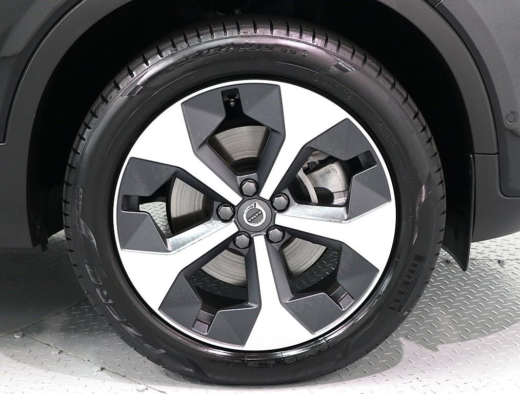 Volvo XC40 2025 Negro - Importación desde Corea - HF Imports Iquique - Foto 19