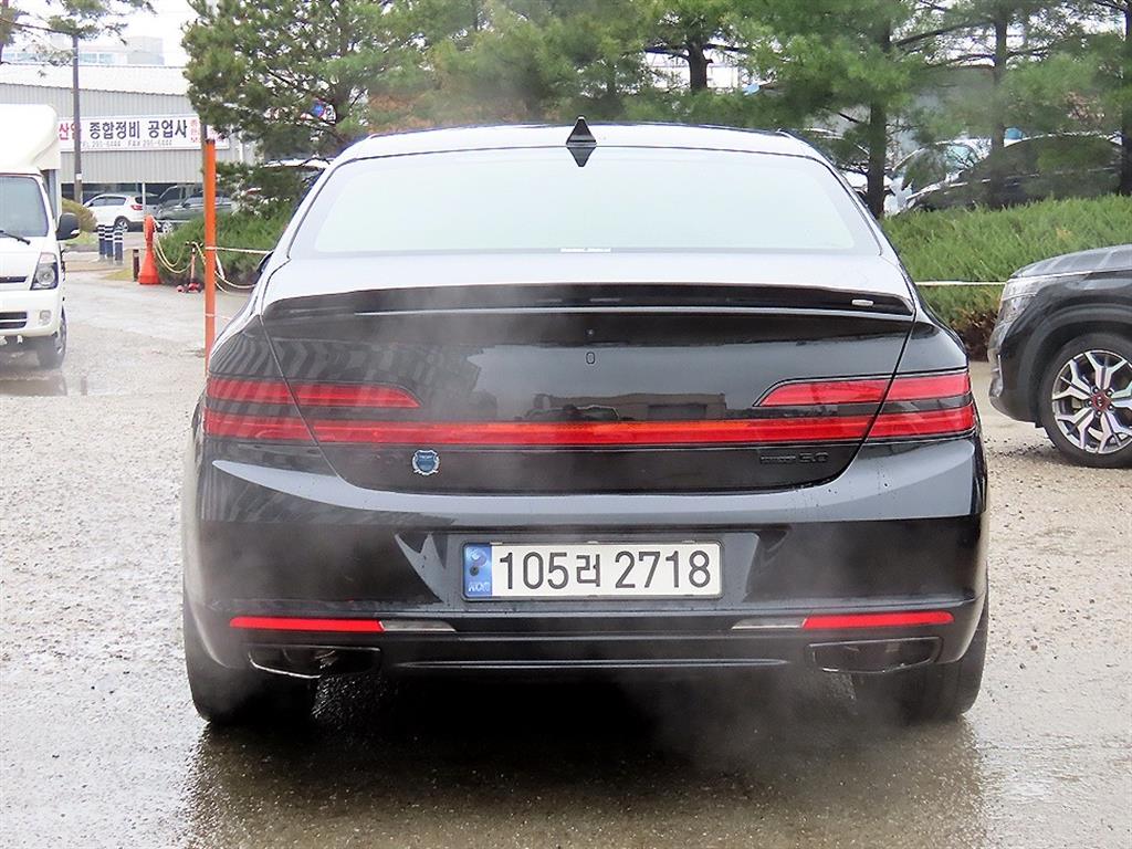 Genesis G90 - Vista 4