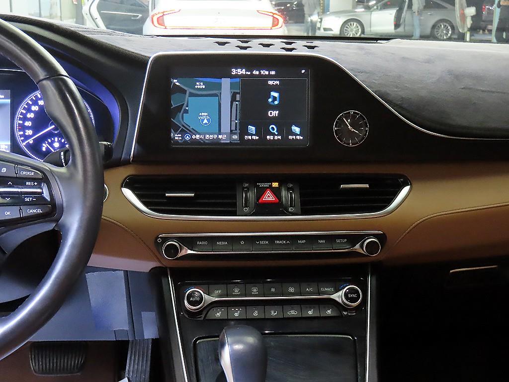 HYUNDAI Grandeur - Vista 11