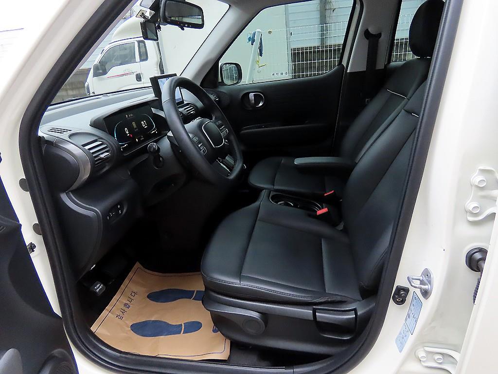 HYUNDAI Casper - Vista 5