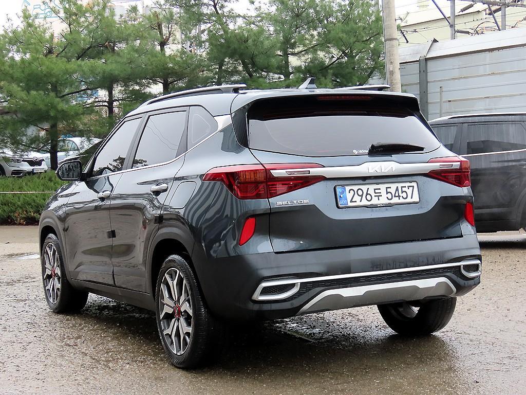 KIA Seltos - Vista 3