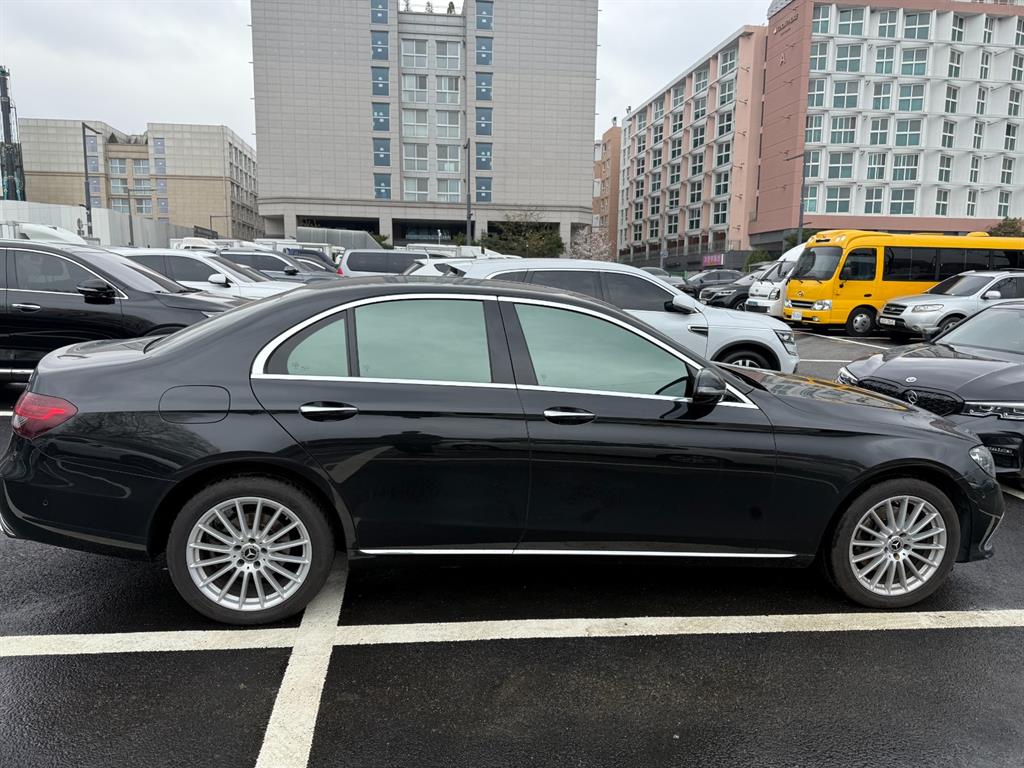 Mercedes Benz E class - Vista 6