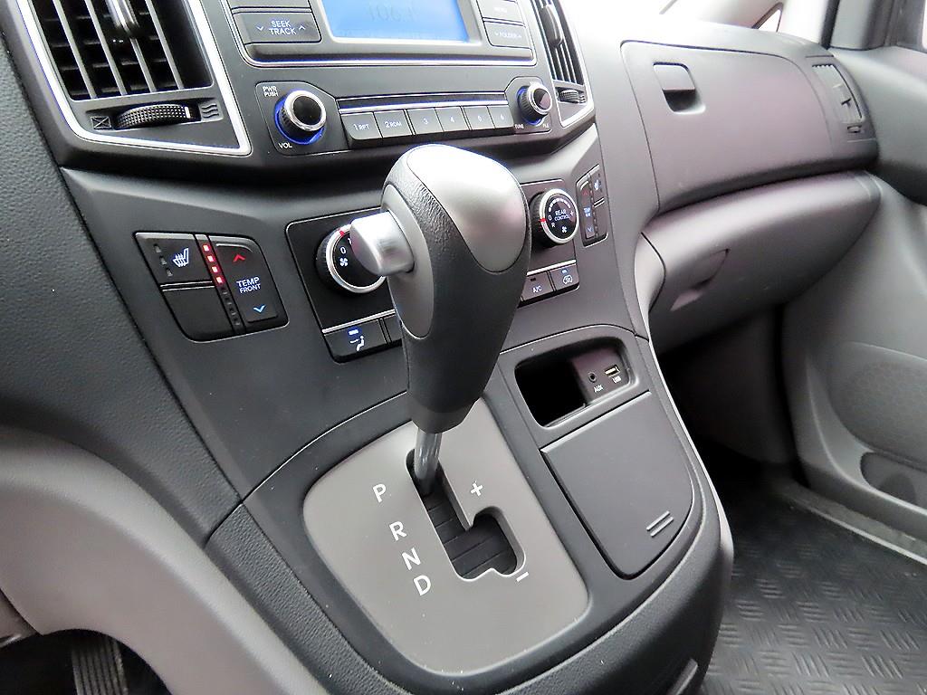 HYUNDAI Starex - Vista 11