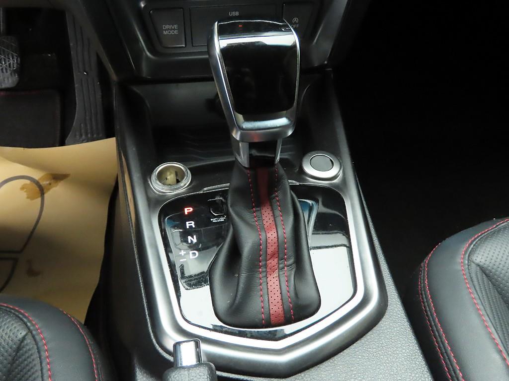 Ssangyong Tivoli - Vista 11