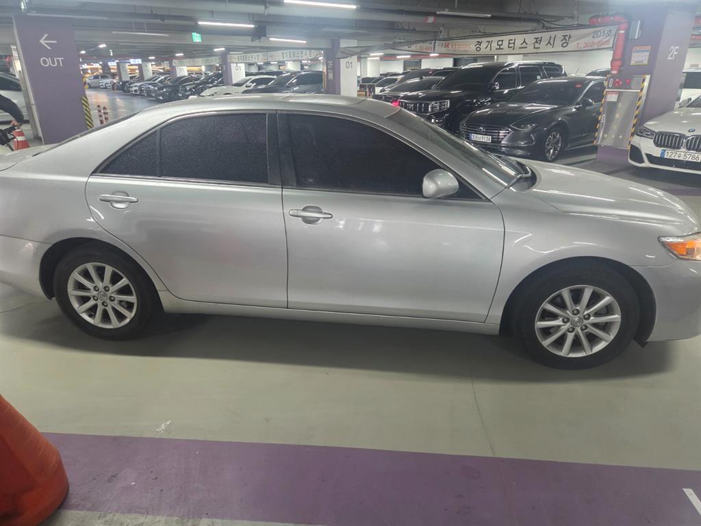 Toyota Camry - Vista 4