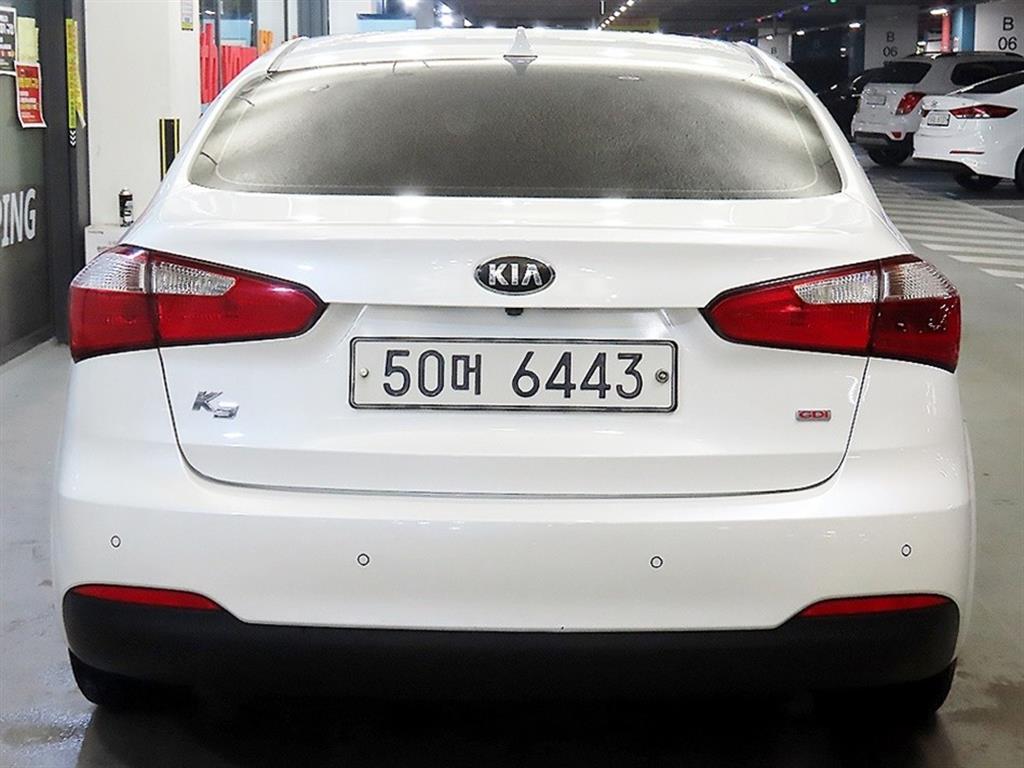 KIA K3 - Vista 5