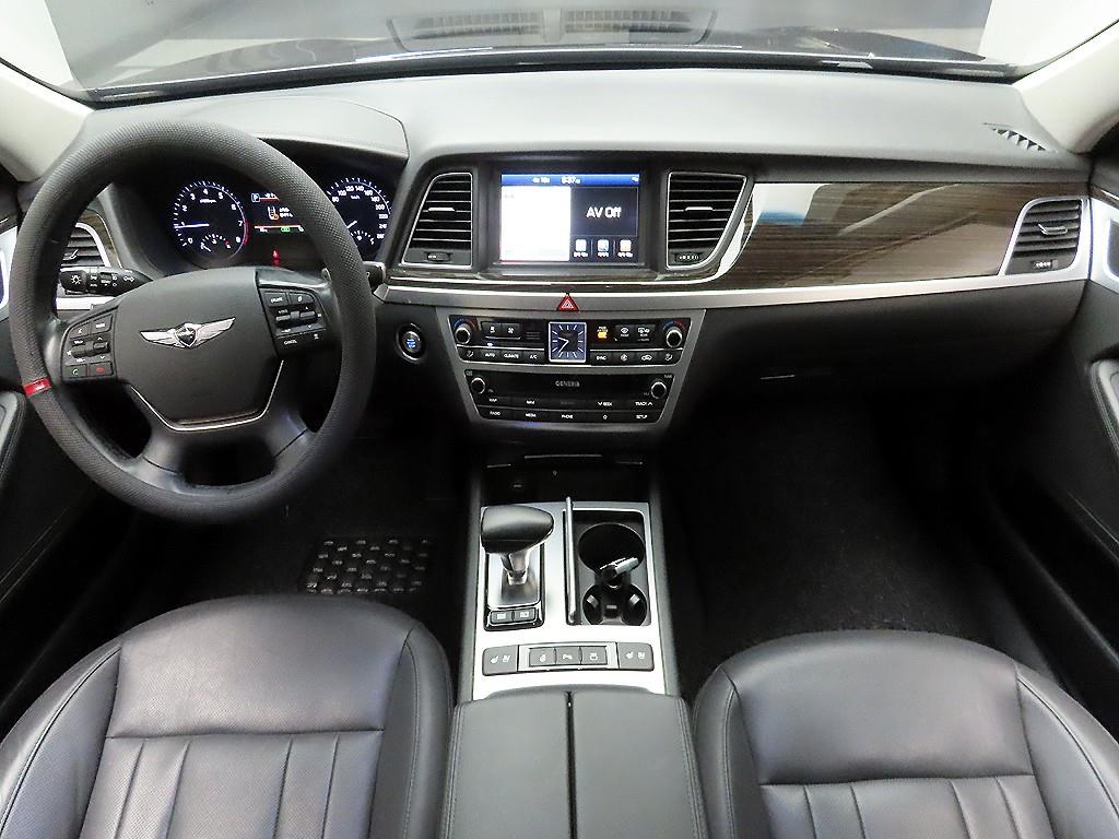 Genesis G80 - Vista 8