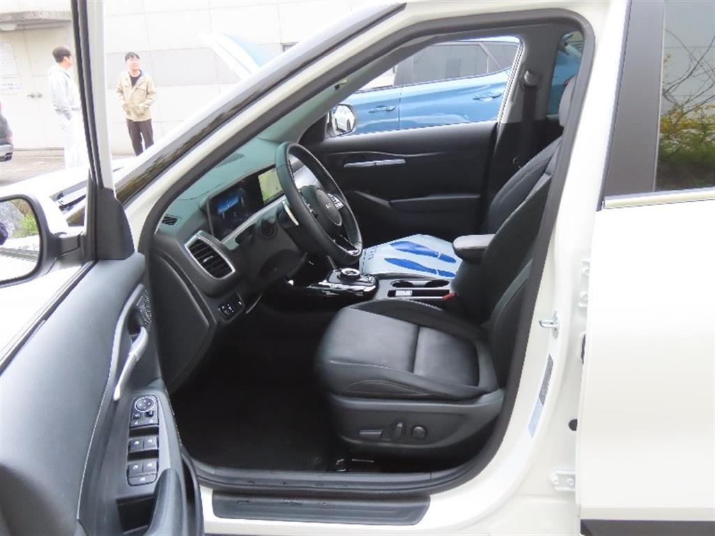 KIA Seltos 2024 Blanco - Importación desde Corea - HF Imports Iquique - Foto 13