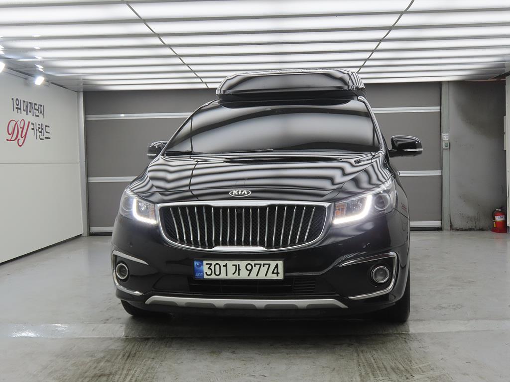 KIA Carnival - Vista 2