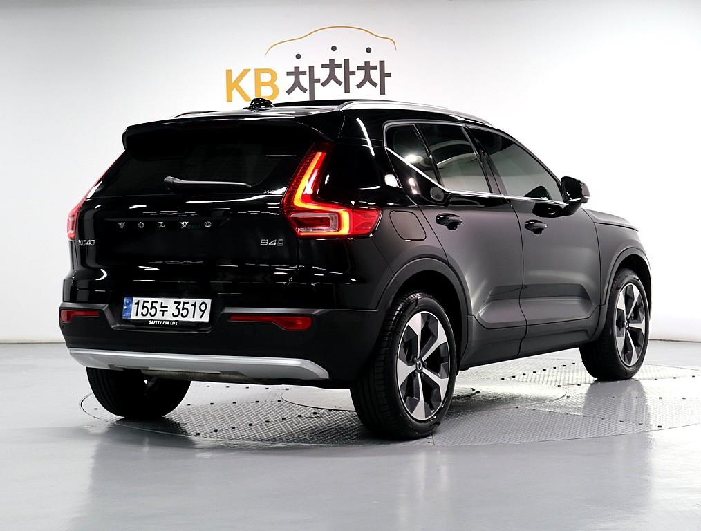 Volvo XC40 - Vista 3