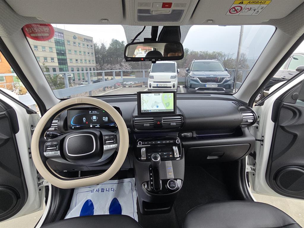 HYUNDAI Casper - Vista 9