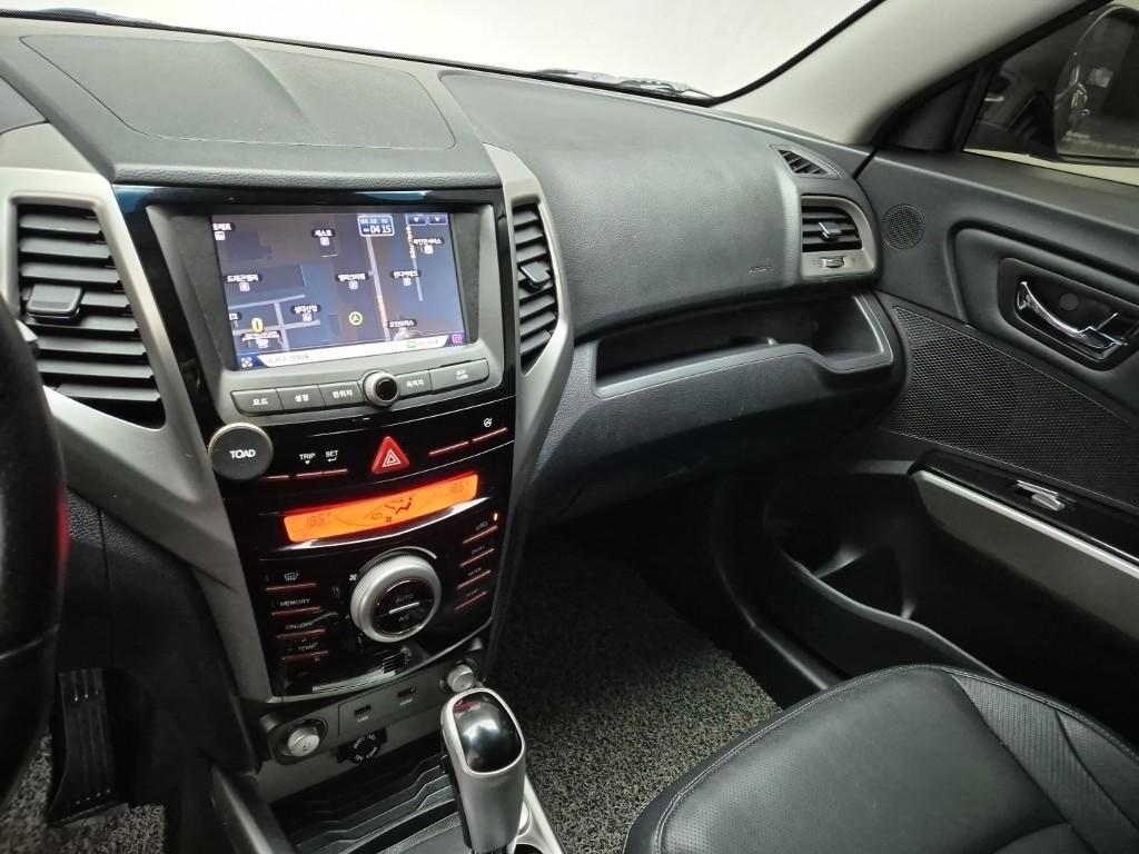 Ssangyong Tivoli - Vista 10