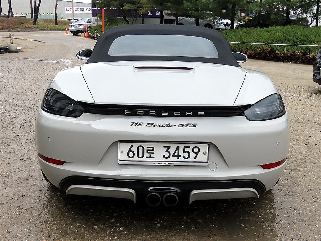 Porsche 718 - Vista 4