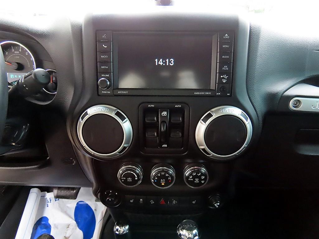 Jeep Wrangler 2016 Gris - Importación desde Corea - HF Imports Iquique - Foto 13
