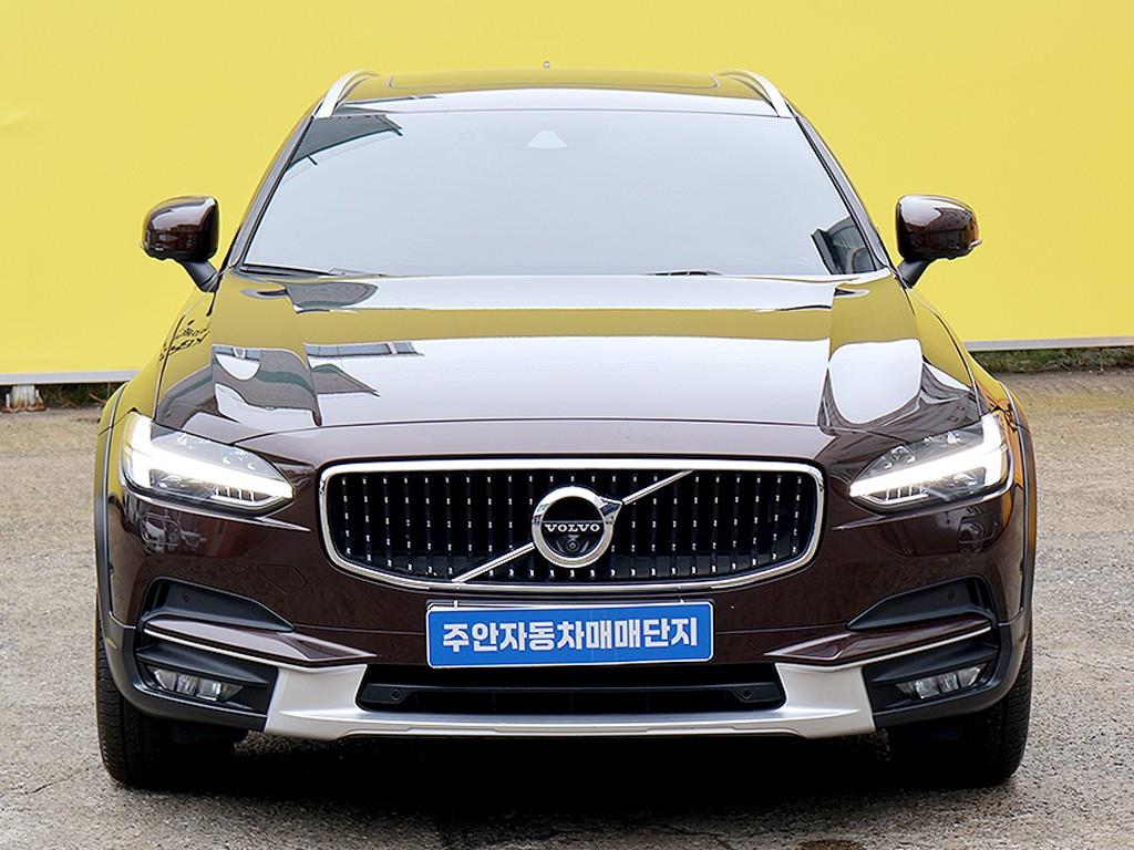 Volvo V90 2018 Café - Importación desde Corea - HF Imports Iquique - Foto 1
