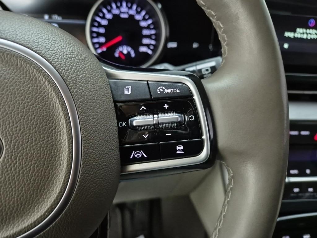 KIA Carnival - Vista 11