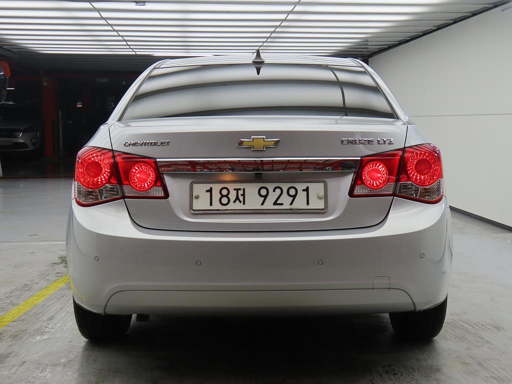 Chevrolet Cruise - Vista 4