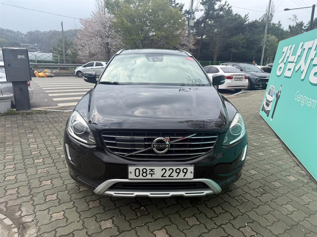 Volvo XC60 2017 Negro - Importación desde Corea - HF Imports Iquique - Foto 1