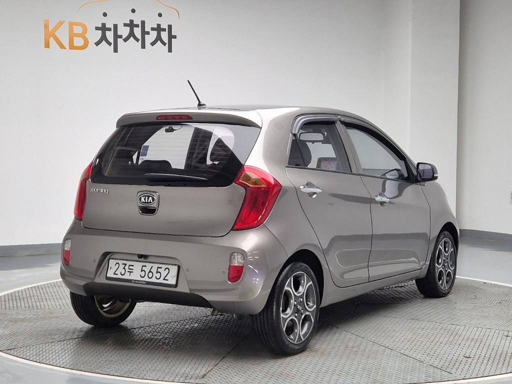 KIA Morning - Vista 3