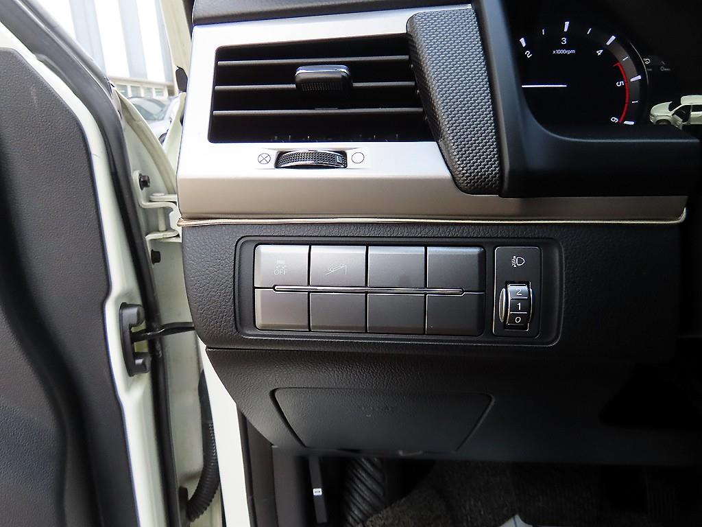 Ssangyong Rexton - Vista 12