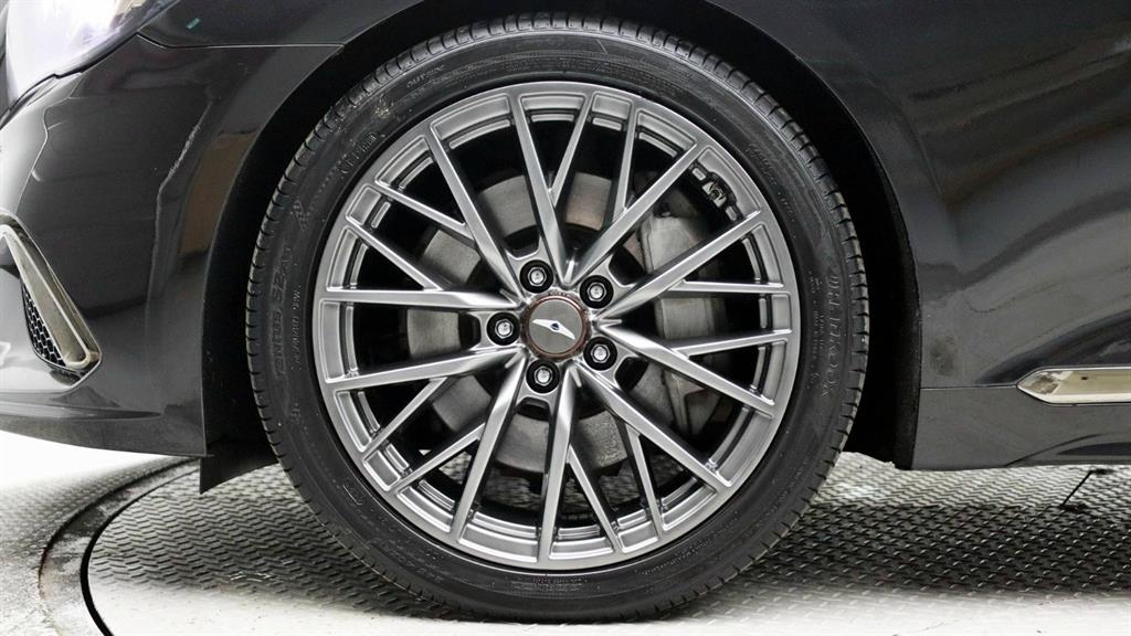 Genesis G80 - Vista 9