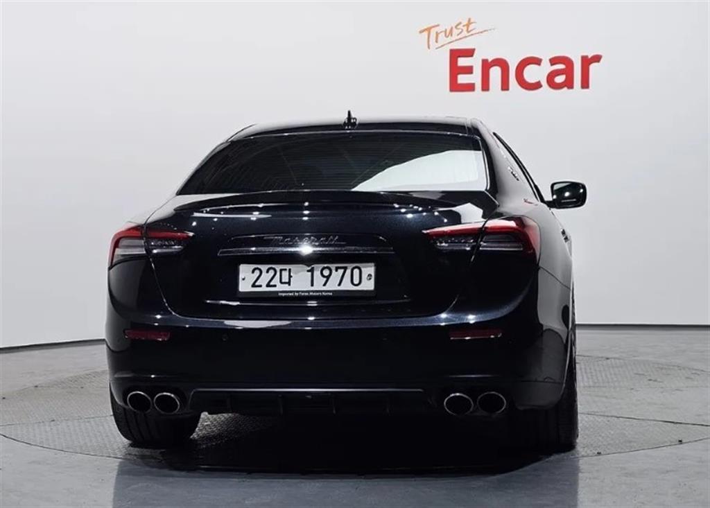 Maserati Ghibli - Vista 4
