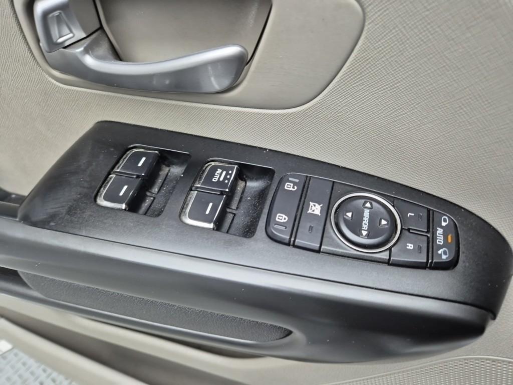 KIA Carnival 2016 Plateado - Importación desde Corea - HF Imports Iquique - Foto 18