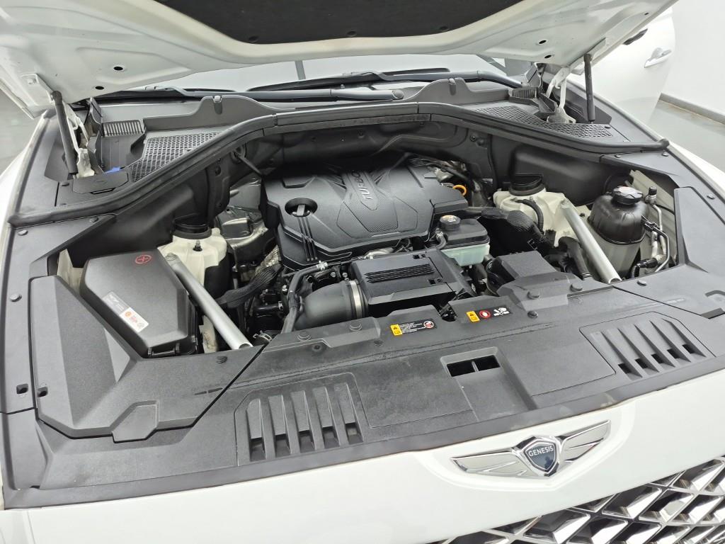 Genesis GV80 - Vista 6