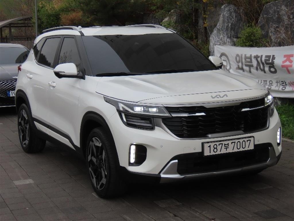 KIA Seltos - Vista 3