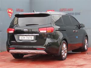 KIA Carnival - Vista 6