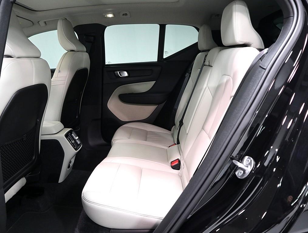 Volvo XC40 - Vista 10