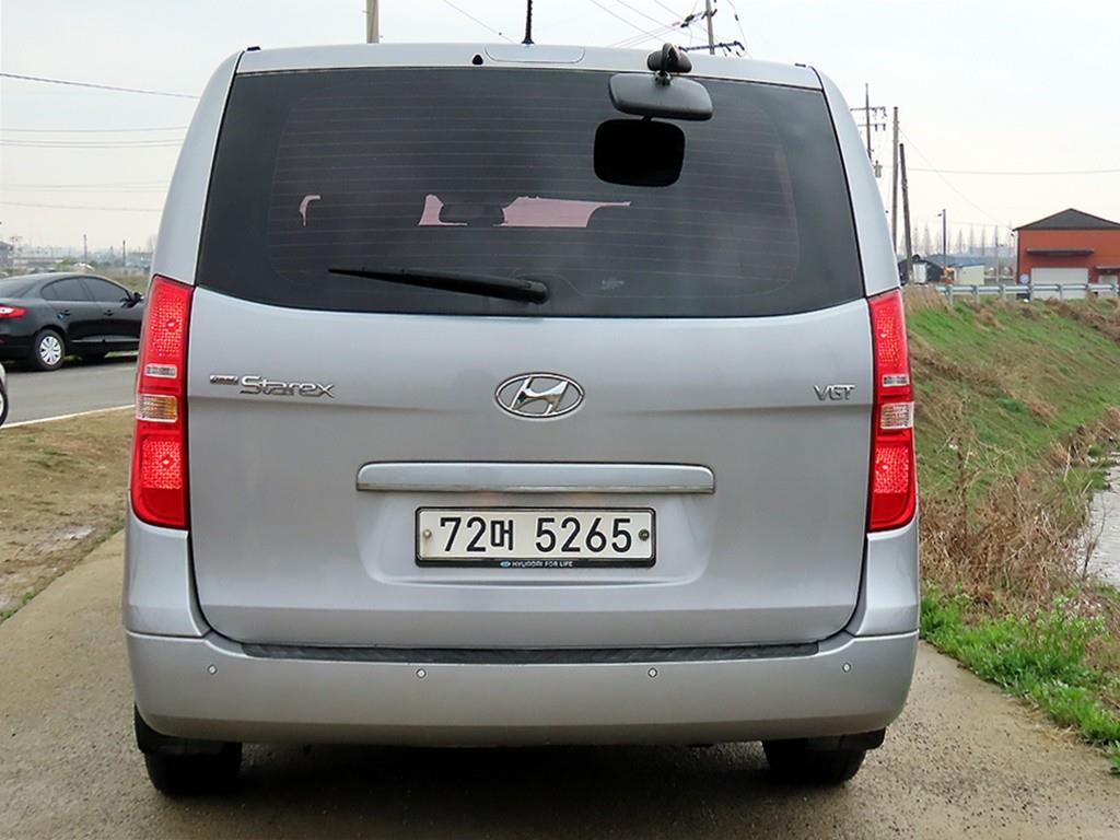 HYUNDAI Starex - Vista 4