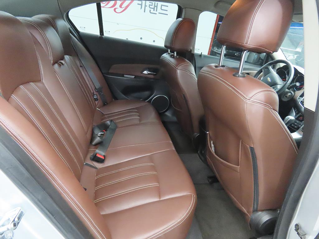 Chevrolet Cruise - Vista 7