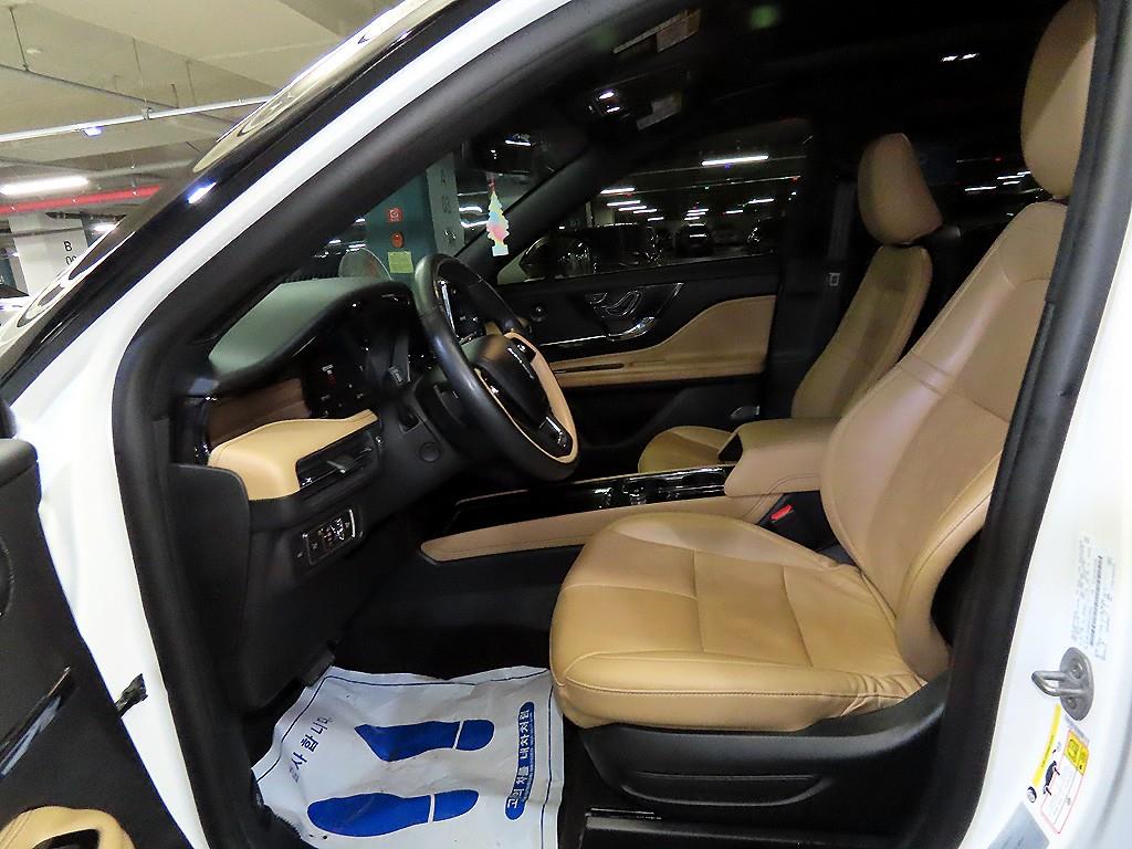 Lincoln Corsair - Vista 6